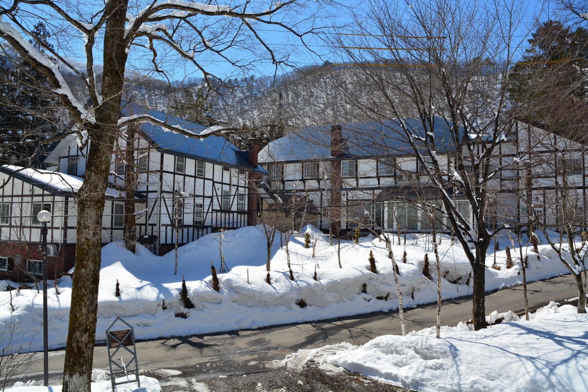 Hotel Sejour Mint In Hakuba Eksteriør bilde